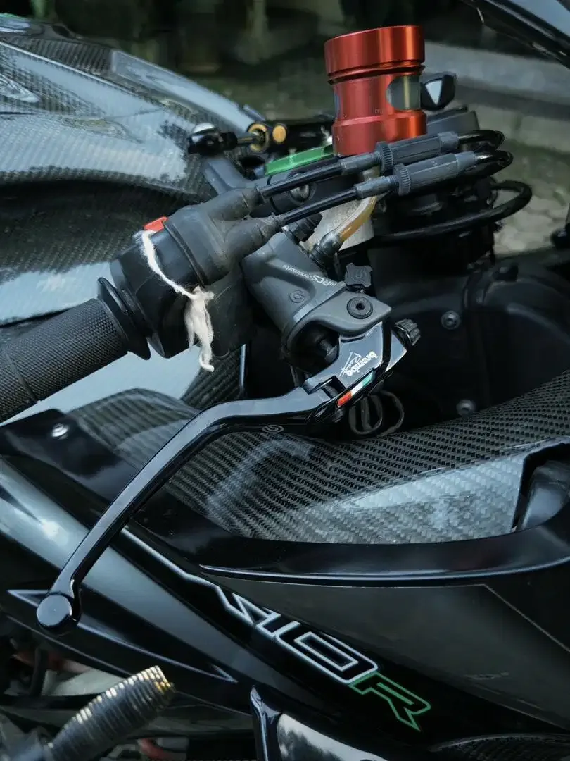 Kawasaki zx10r 2016 hitam - Image 5 of 10