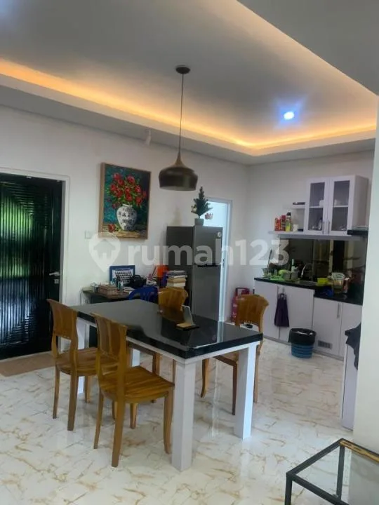 Rumah di Jimbaran, 5 Mint ke Mcd, 5 Mint ke Pantai Jimbaran - Image 1 of 4