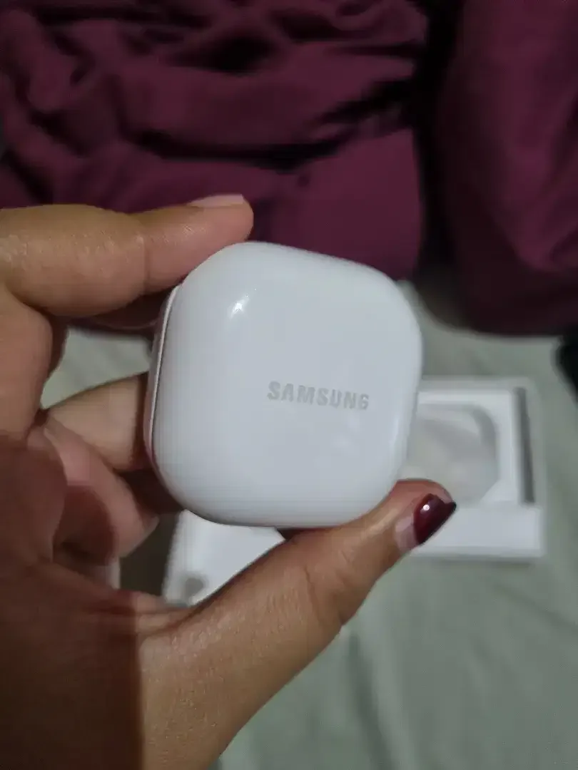 Brandnew Headset bluetooth Galaxy buds FE - Image 2 of 4