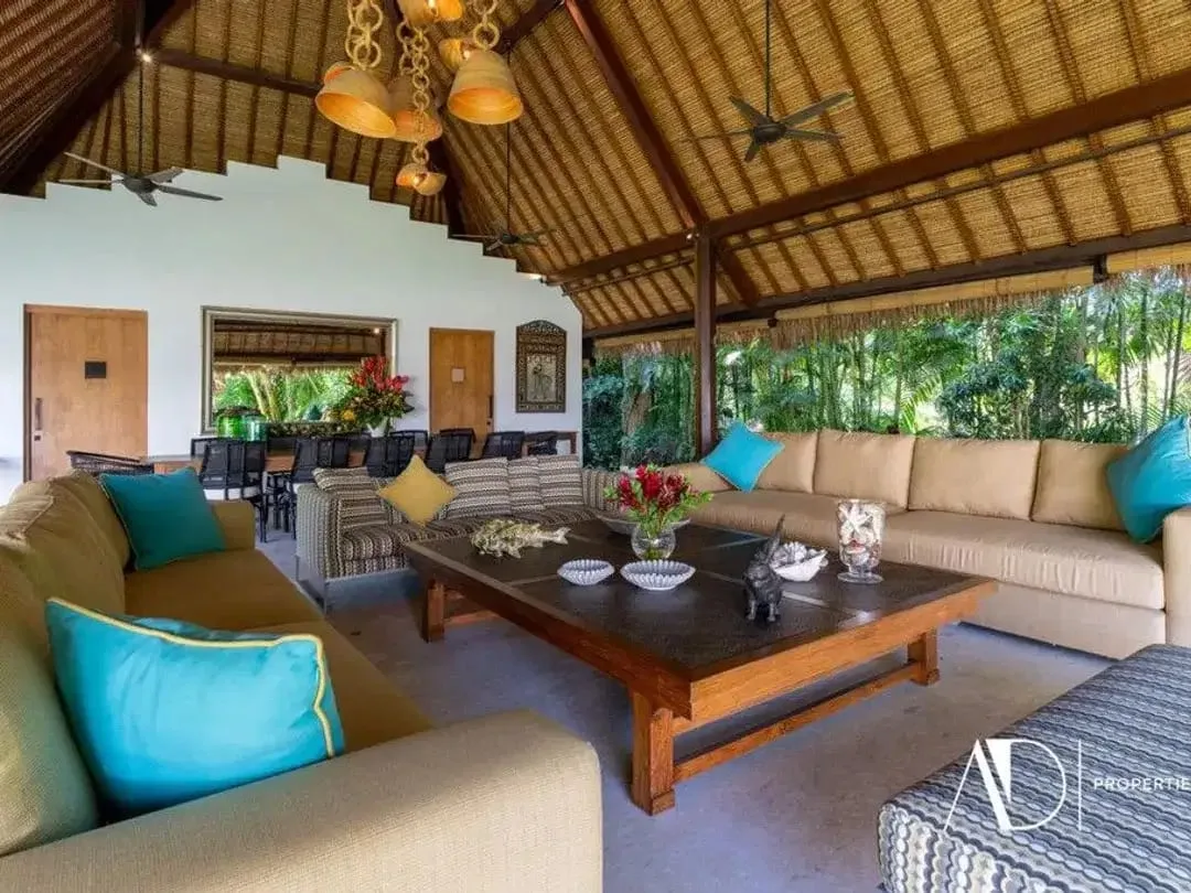 FREEHOLD | CONTEMPORARY TROPICAL ESTATE IN PERERENAN - Image 8 of 10