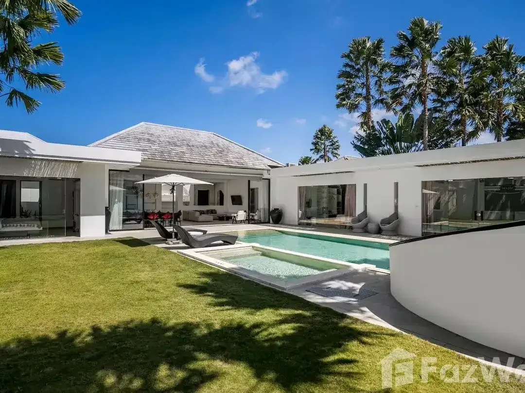 4 Bedroom Villa for sale in Berawa, Bali - Image 1 of 10
