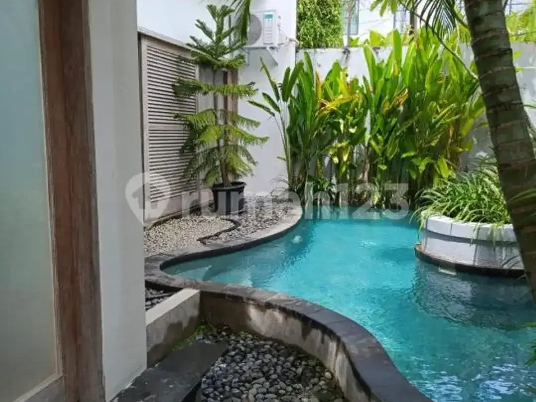 Dijual/Disewakan Villa Kembar di Jantung Kota Canggu - Image 3 of 10