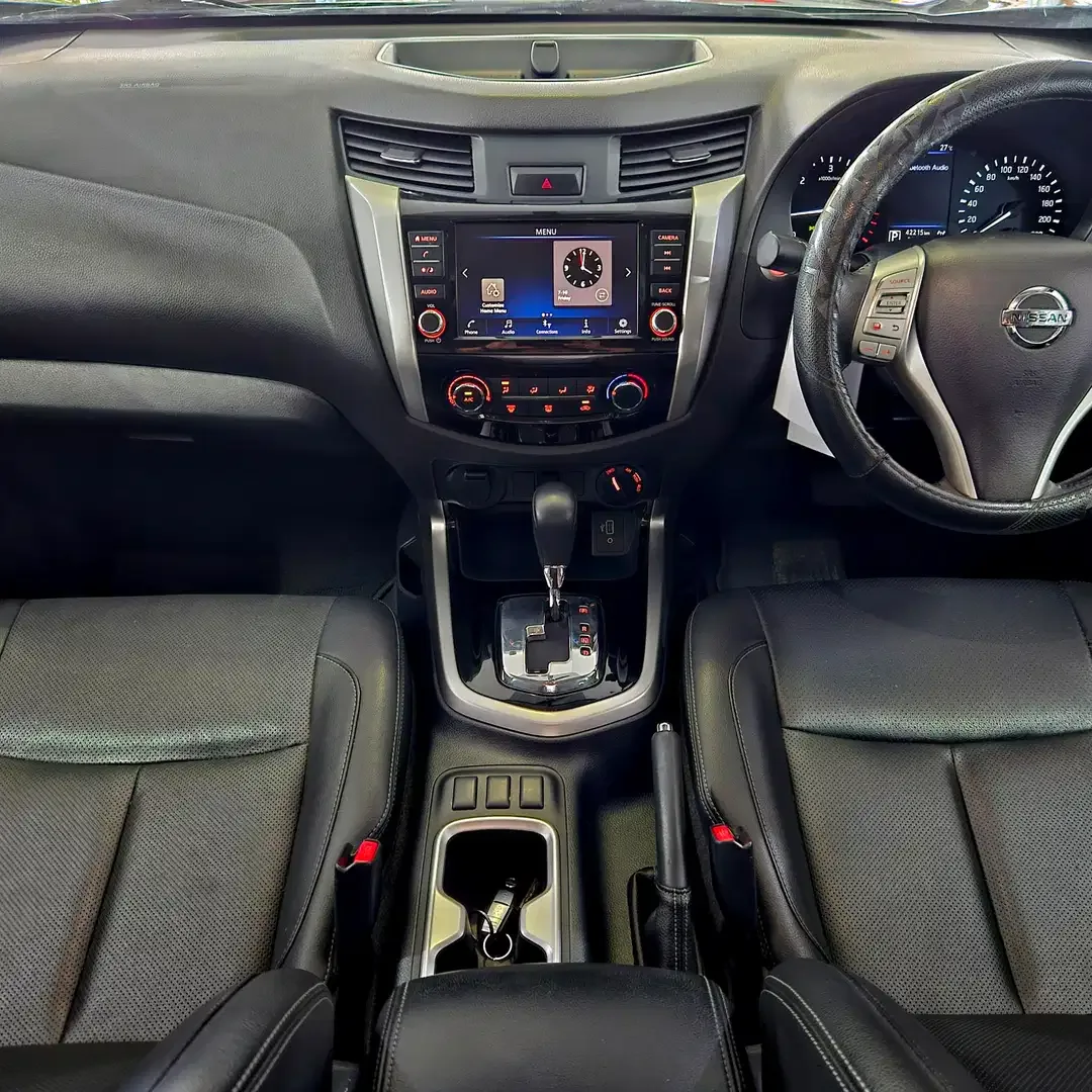 [2020] DP 45jt! Nissan Navara VL 4x4 2.5 diesel at 2020 asliDK bk 2021 - Image 8 of 10