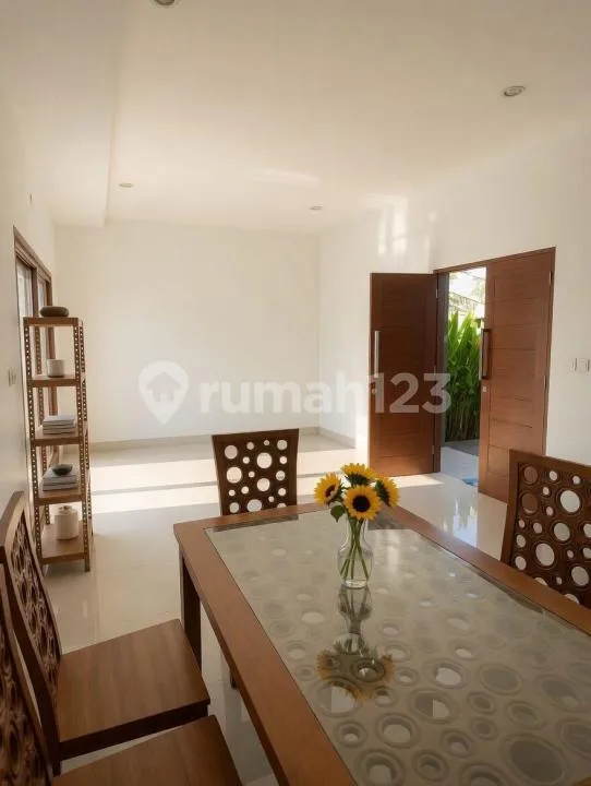 Rumah 4Br Full Furnished 2 Lantai Siap Huni di Renon - Image 3 of 4