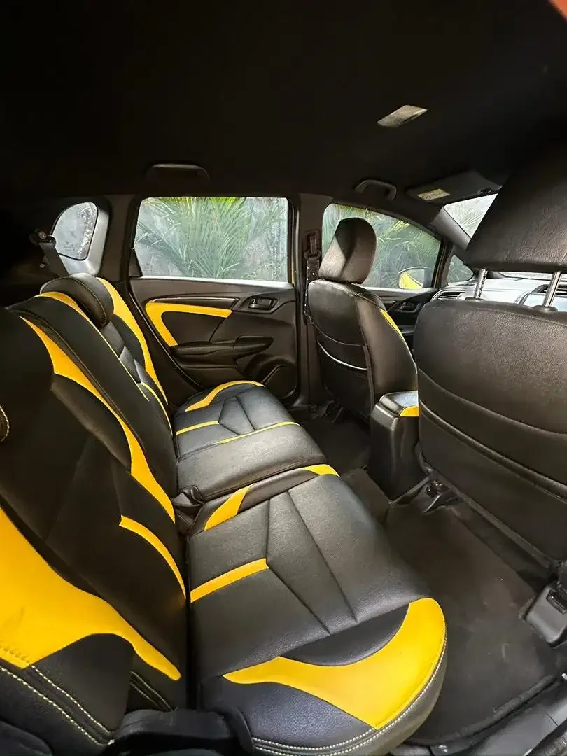 JAZZ RS 2017 FACELIFT MATIC ASLI BALI LOW KM ISTIMEWA SIAP PAKAI - Image 7 of 10