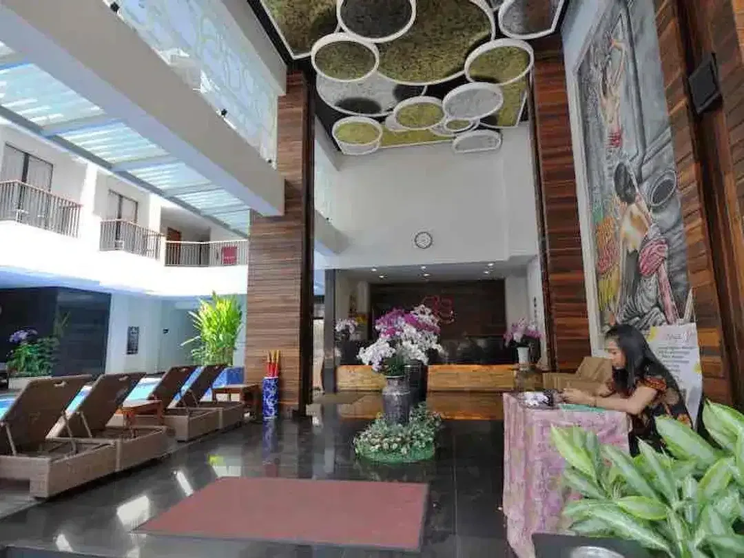 For Sale 

Boutique Hotel Masih Aktif Bintang3 di Seminyak - Bali - Image 2 of 9