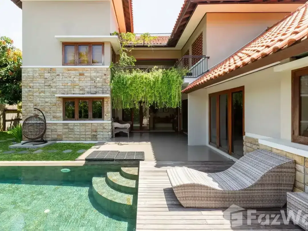 5 Bedroom Villa for sale in Petitenget, Bali - Image 3 of 10
