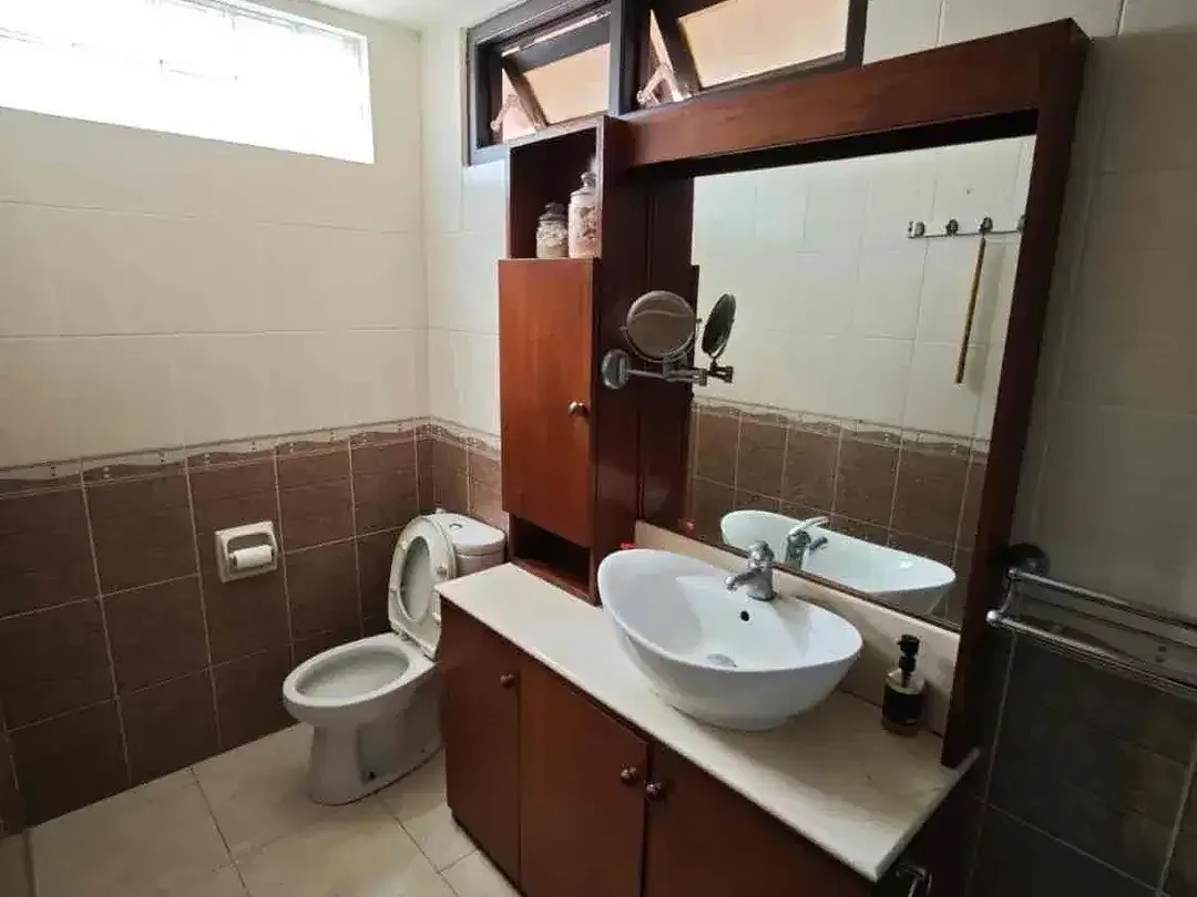 FOR SALE – EXCLUSIVE TROPICAL HOUSE | NUSA DUA - Image 8 of 10