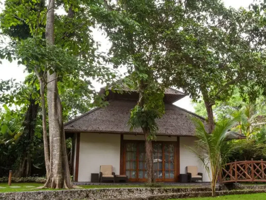 Villa 7 Bedrooms Freehold in Great Location Kerobokan, Canggu - Image 7 of 10