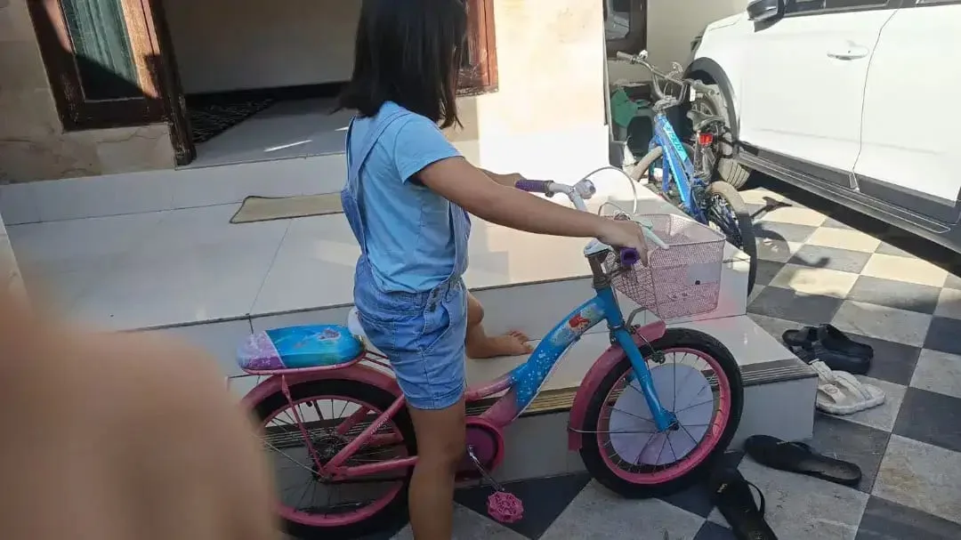 Dijual sepeda anak cewek dan cowok bekas - Image 3 of 3