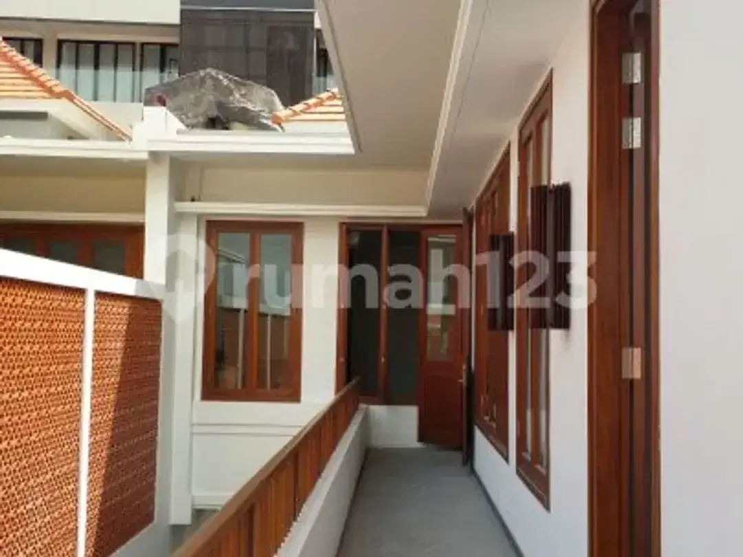 Exclusive 4-Bedroom Brand New Villa In Bumbak Umalas Canggu Bali - Image 7 of 10