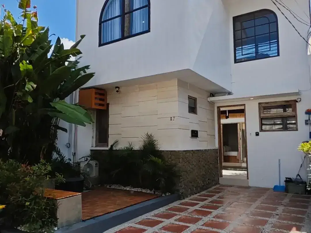VILLA STRATEGIS 300METER DARI JALAN RAYA CANGGU - Image 1 of 10