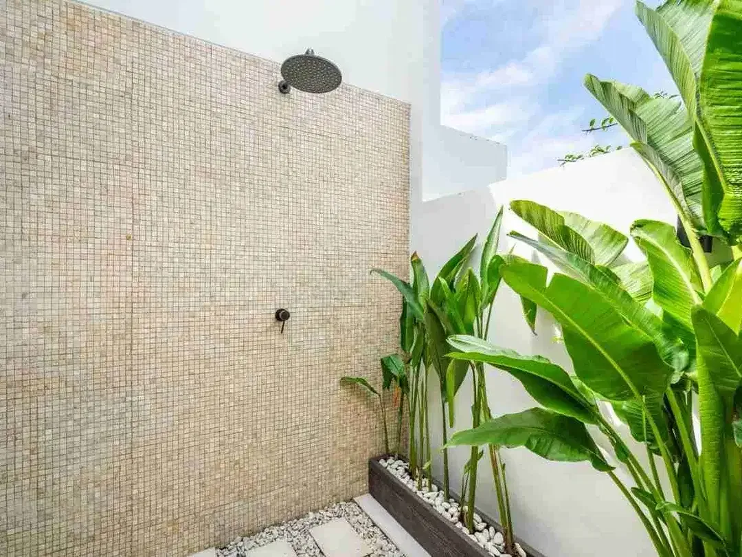 dijual villa modern lantai 2 lokasi sanur - Image 6 of 9