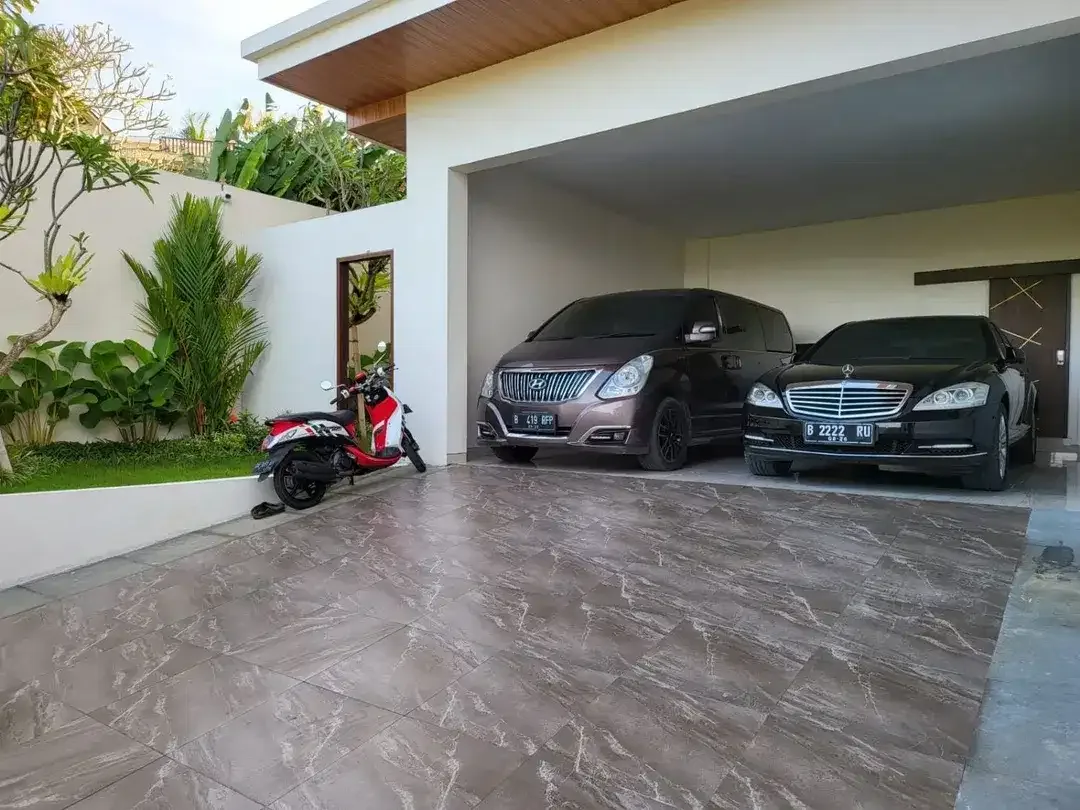 DIJUAL LUXURY VILLA DENGAN SPEKTAKULER UNBLOCK OCEAN AIRPORT TOLL AND MOUNTAIN VIEW DI JIMBARAN - Image 2 of 10