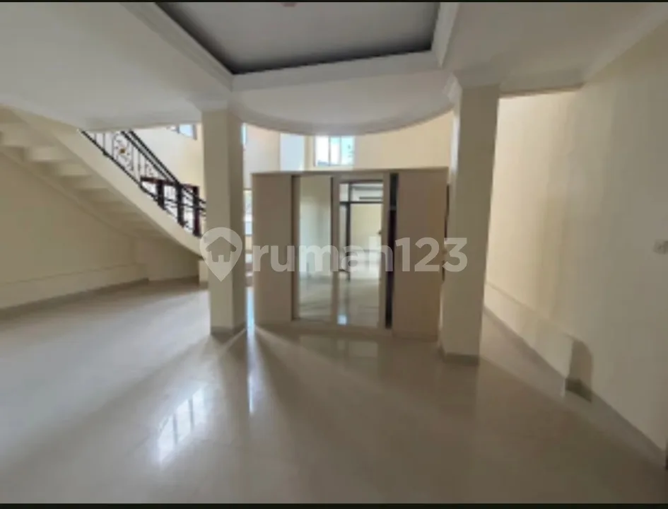 House 4Br Kerobokan Umalas Renovated SHM Highscope Bali Kiddy Slk - Image 2 of 4