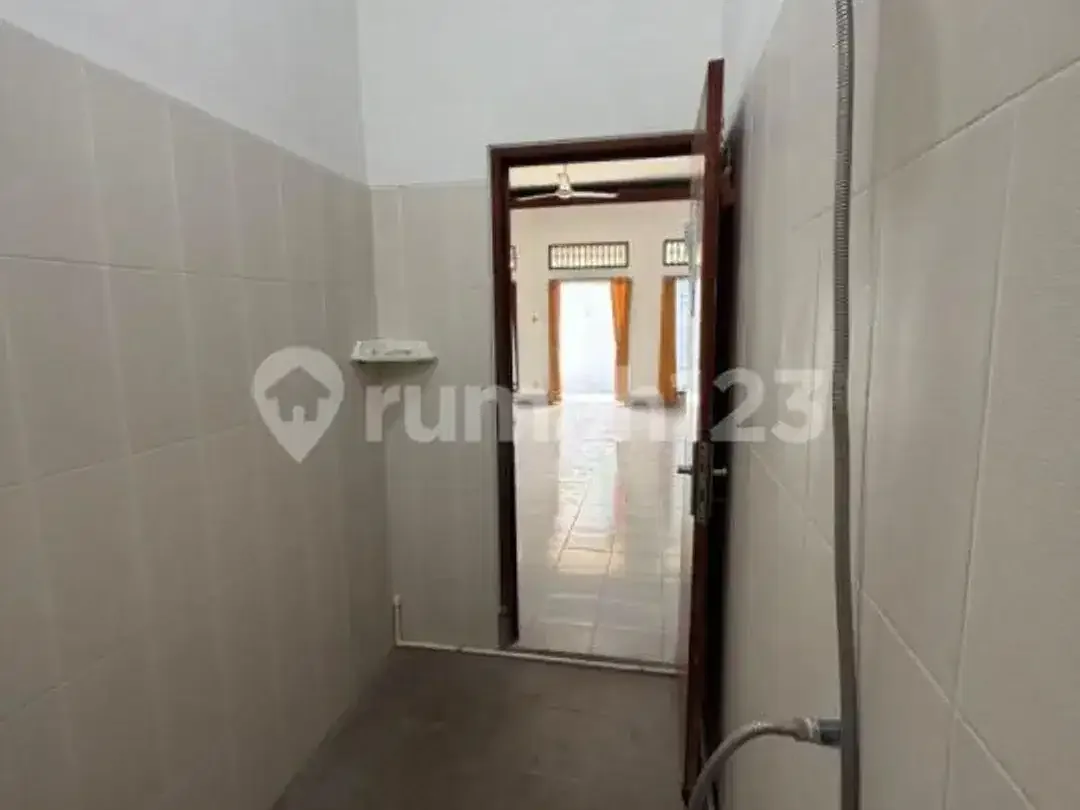 Prime Central Renon House Or Office For Rent, 370Sqm Land, 3Br, Idr 250 Million/Year - Image 4 of 5