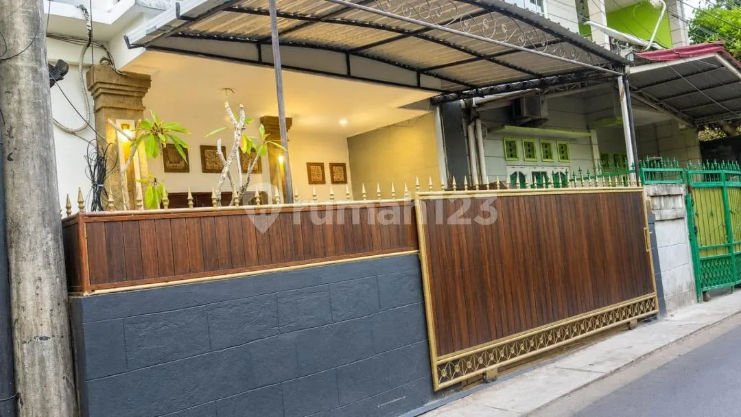 Rumah Minimalis 4 Bedroom Siap Huni Lokasi Kesambi Kerobokan - Image 1 of 4