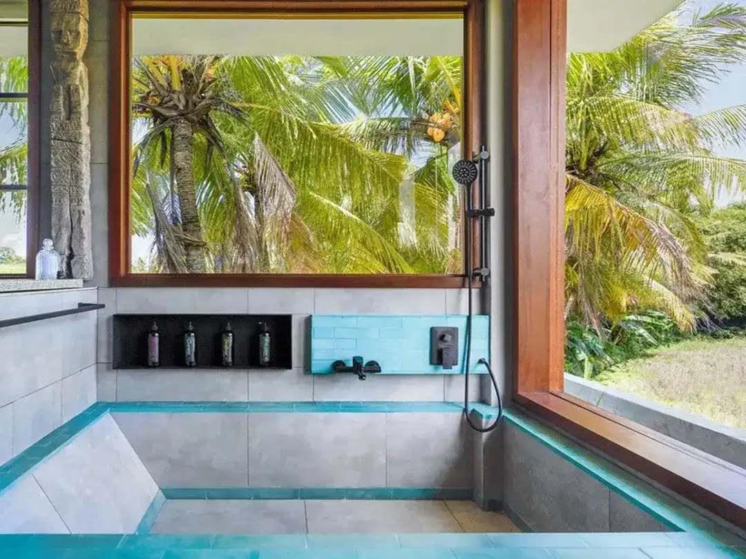 LEASEHOLD | LUXURY 5-BEDROOM VILLA WITH RICE FIELD VIEWS - TANAH LOT - Image 8 of 9