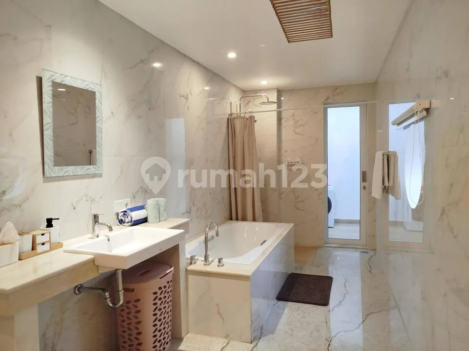 Villa Jalan Tumbak Bayuh Mengwi Full Furnished - Image 3 of 4