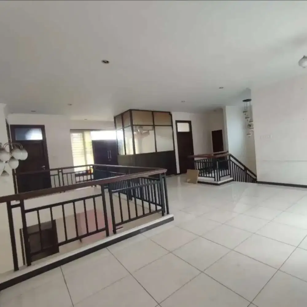 Jual rumah BESAR dan MEWAH, luas 4are di gatsu tengah kota Denpasar - Image 5 of 10