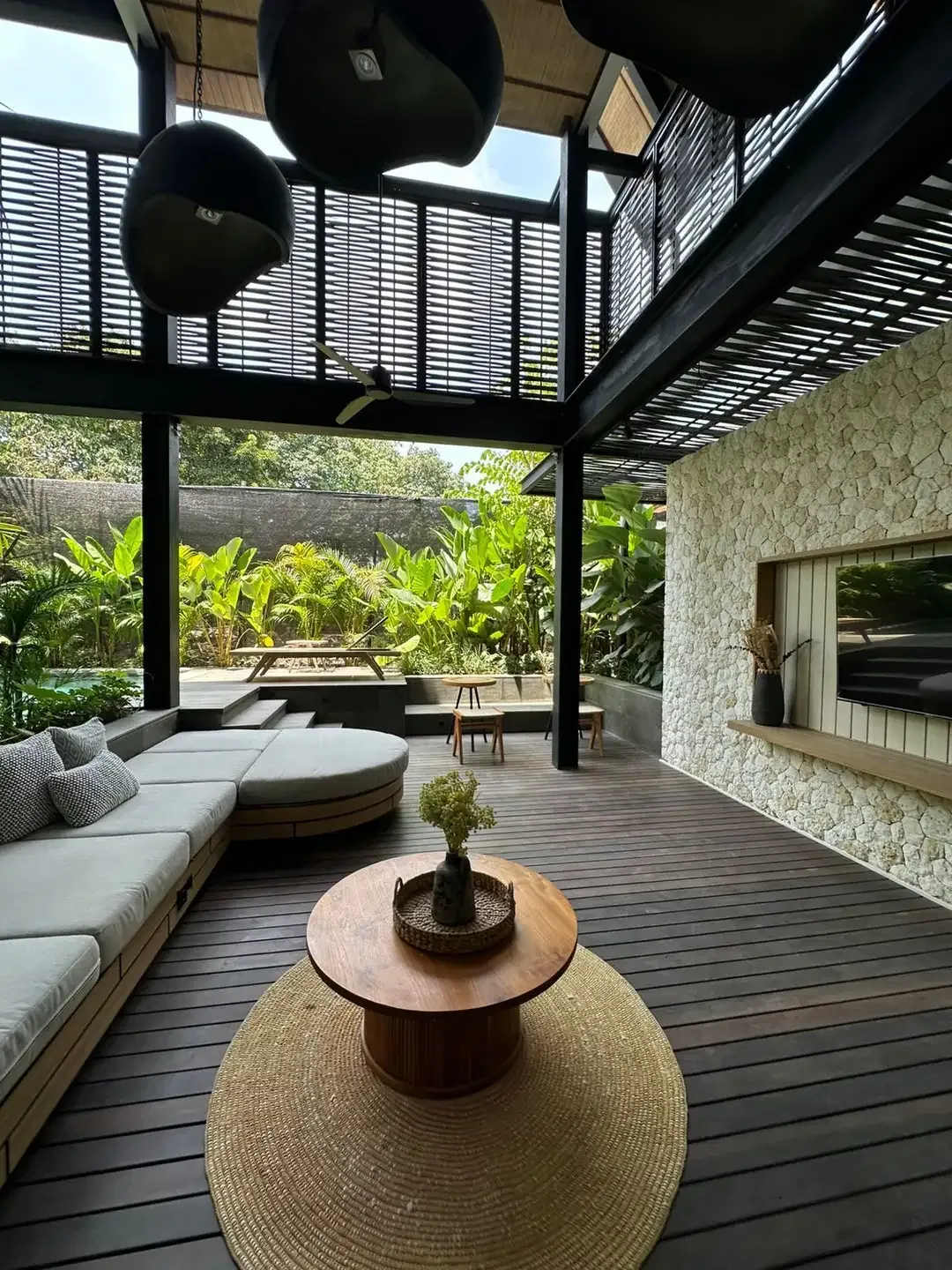 Villa Mewah Modern Tropis  3 br Furnished di Pusat Canggu - Image 8 of 10