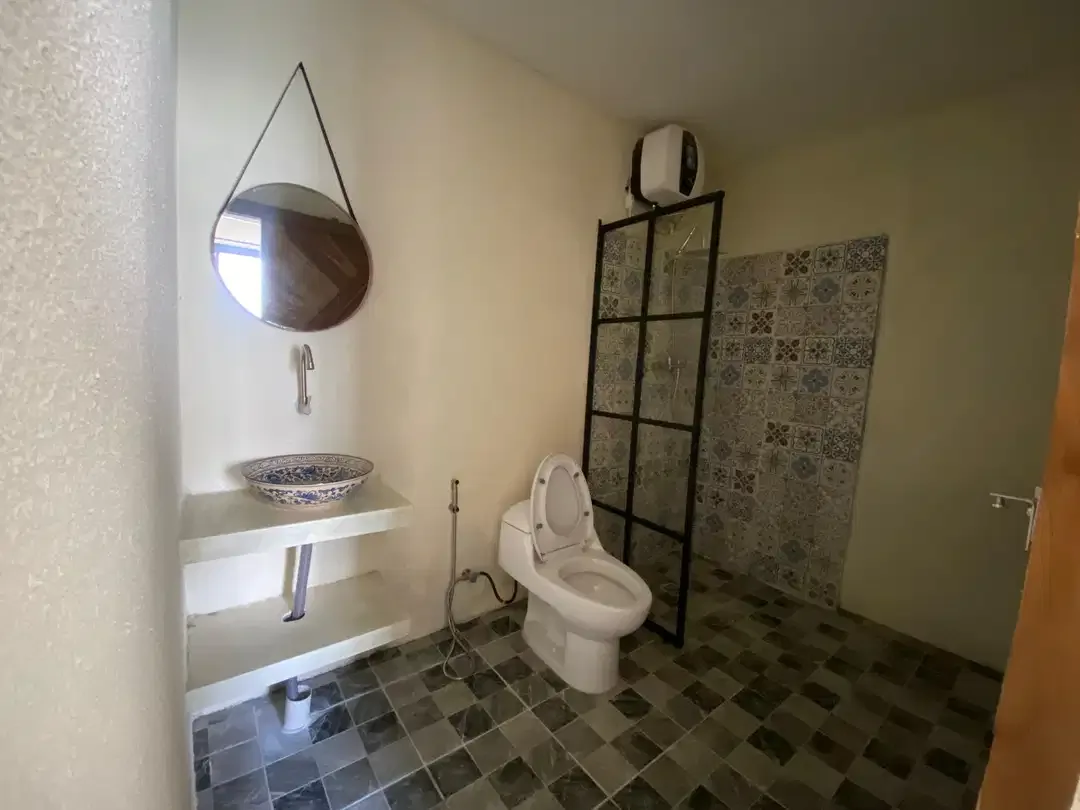 FOR SALE VILLA 2BR MINIMALIS AREA TENANG STARTEGIS DI NUSA DUA BALI - Image 3 of 9