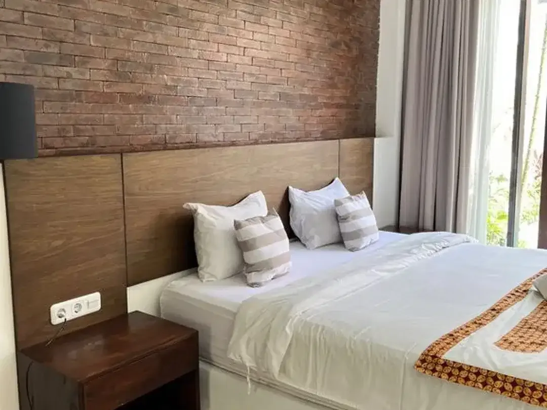 Spacious 3Br Villa In Umalas - Minutes From Revolver Hq - Image 6 of 10