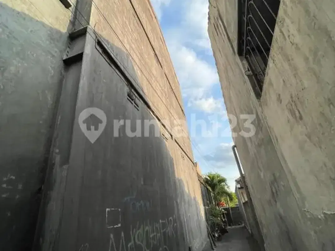 Dijual Rumah +Ruang Usaha Lokasi Strategis di Denpasar Utara - Image 6 of 10