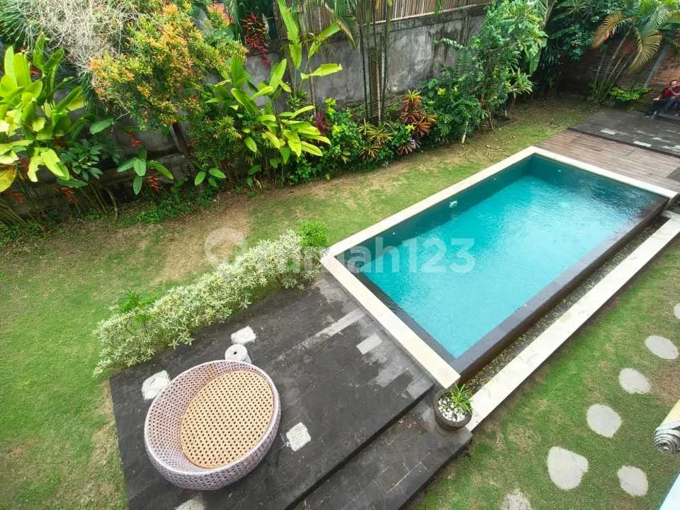 Villa Pemandangan Sawah Dekat La Brisa dan Pantai Canggu - Image 3 of 4