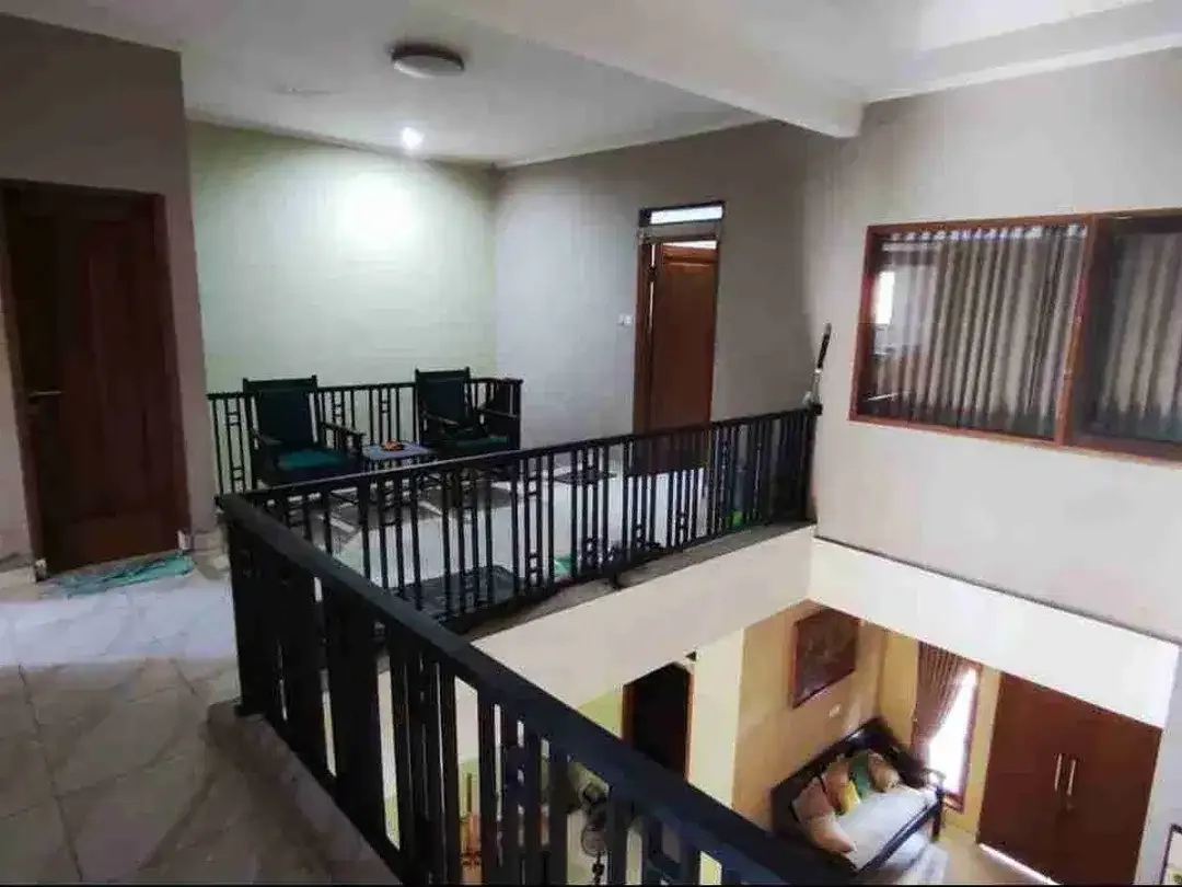 Sale Rumah Besar 2Lt 150M2 Lingk Perum Tunggul Ametung A Yani Jl5mtr - Image 4 of 5