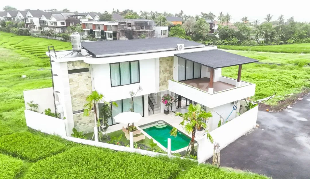 Villa 2 Lantai Full Furnish View Sawah Laut 2Mnt ke Pantai Cemagi - Image 2 of 4