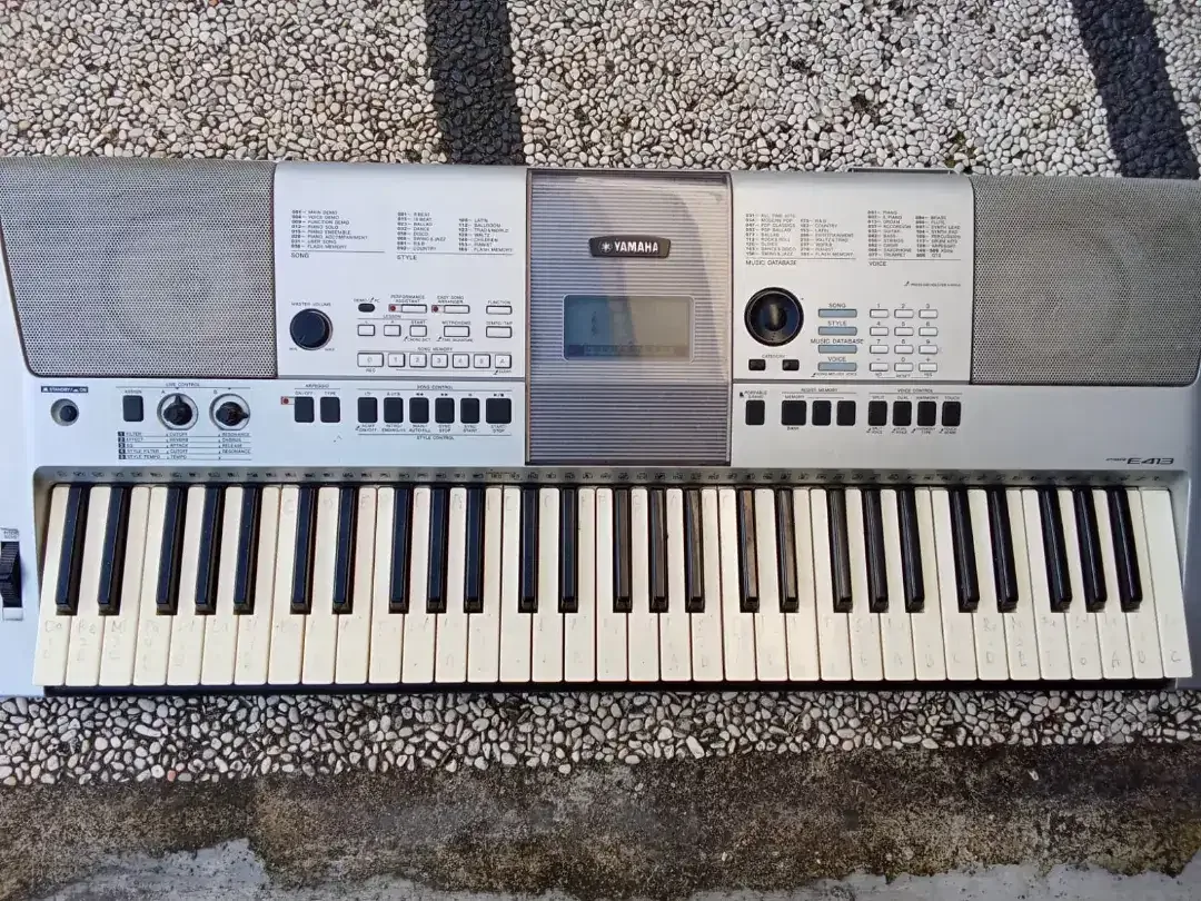 keyboard organ piano yamaha psr e413 - Image 4 of 5