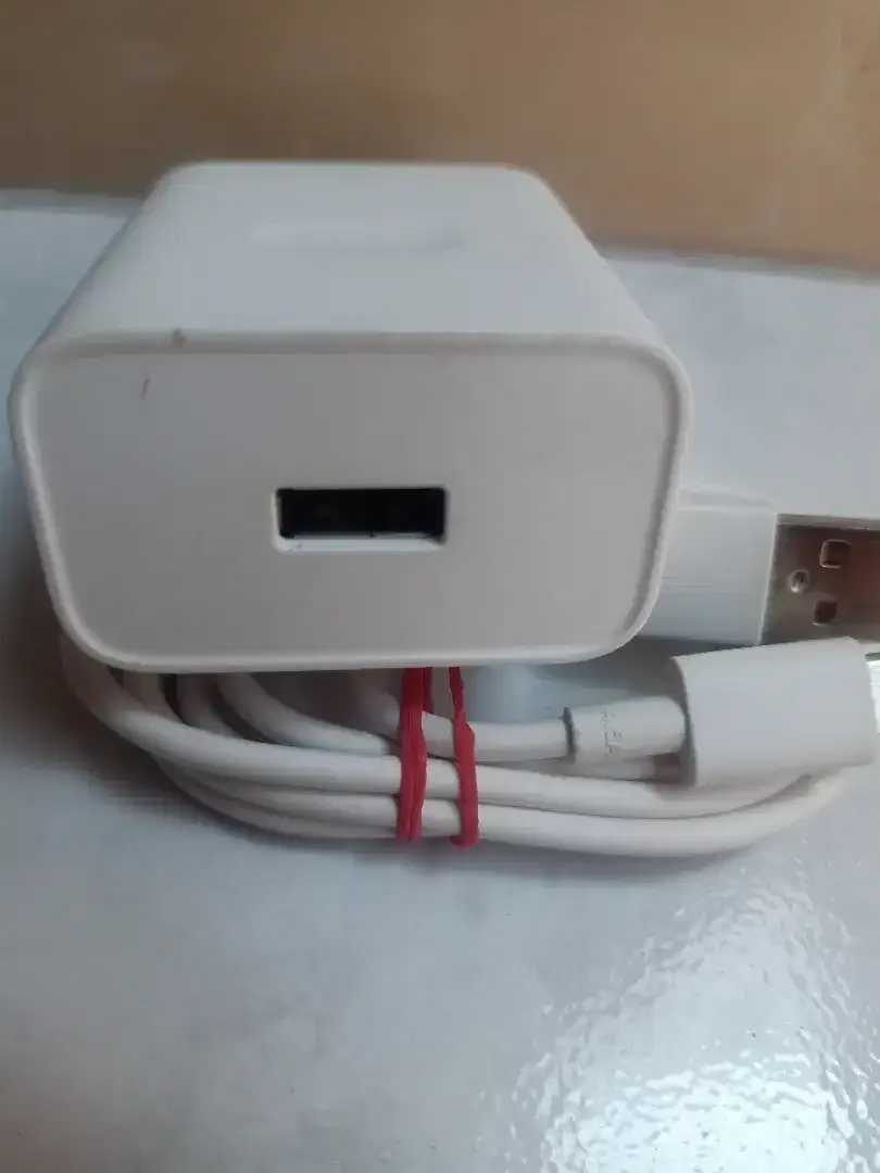 CHARGER BEKAS ASLI BAWAAN OPPO A60, A3x, A5x tipe C - Image 4 of 4