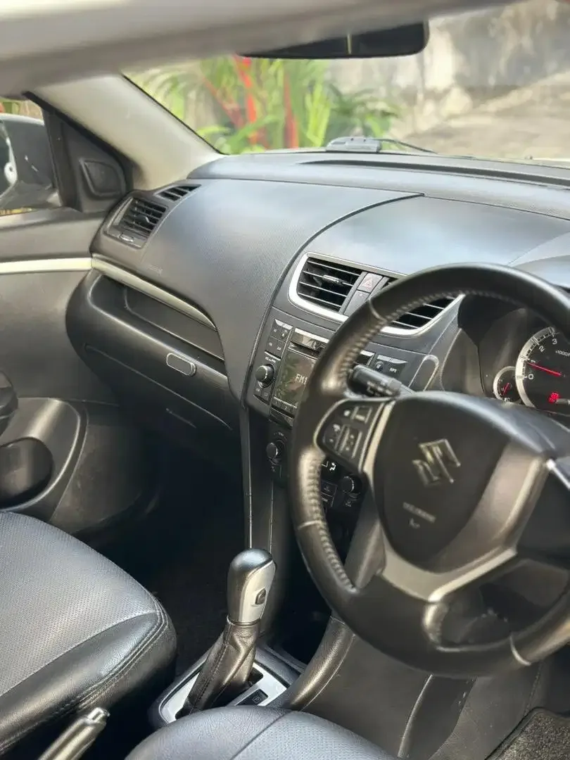 SWIFT GX 2014 MATIC LOW KM ISTIMEWA TERIMA DK - Image 6 of 10