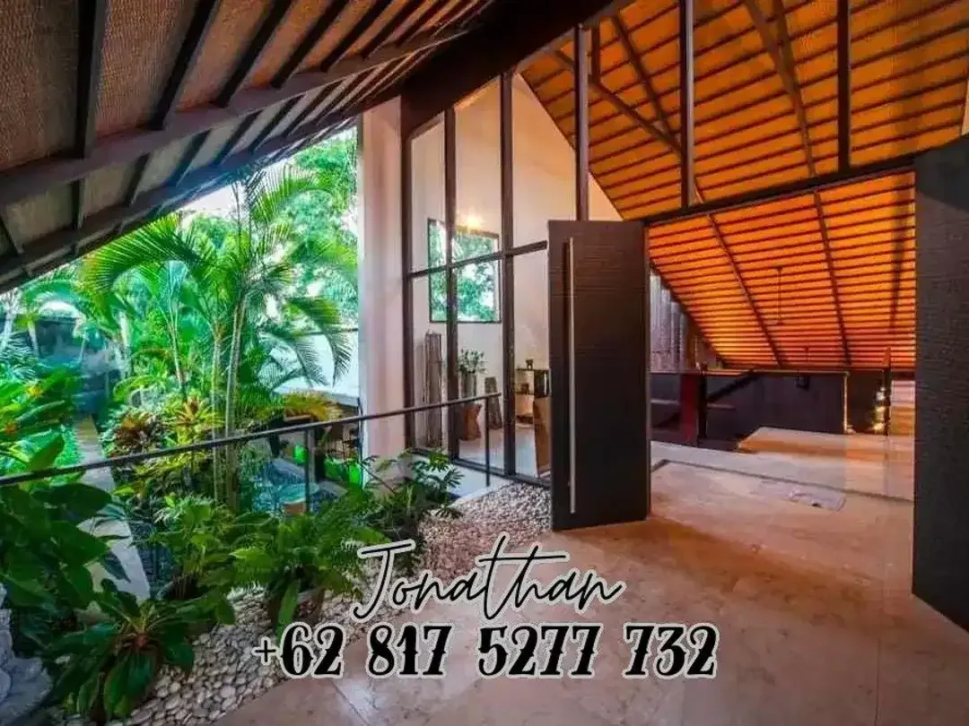 Dijual Villa Freehold Luas dengan Taman Besar di Sukawati Gianyar - VSKHE - Image 3 of 10