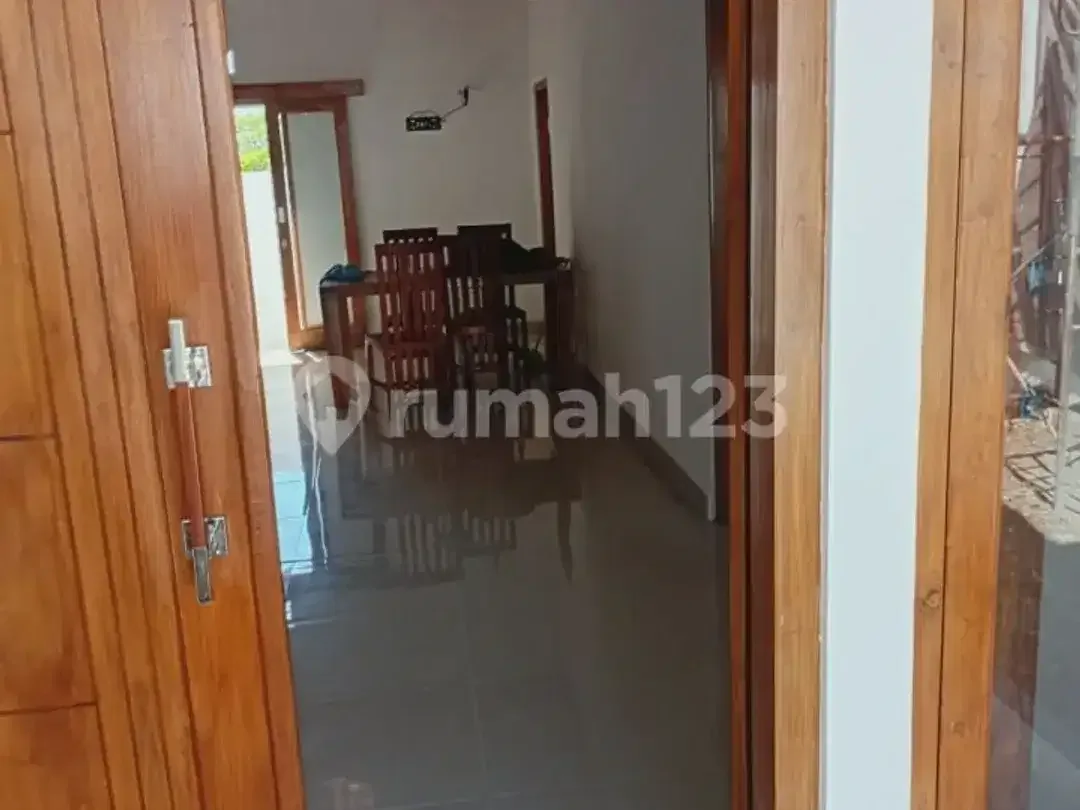 Hunian Asri dan Nyaman, Rumah Disewakan dengan Akses Strategis - Image 4 of 5