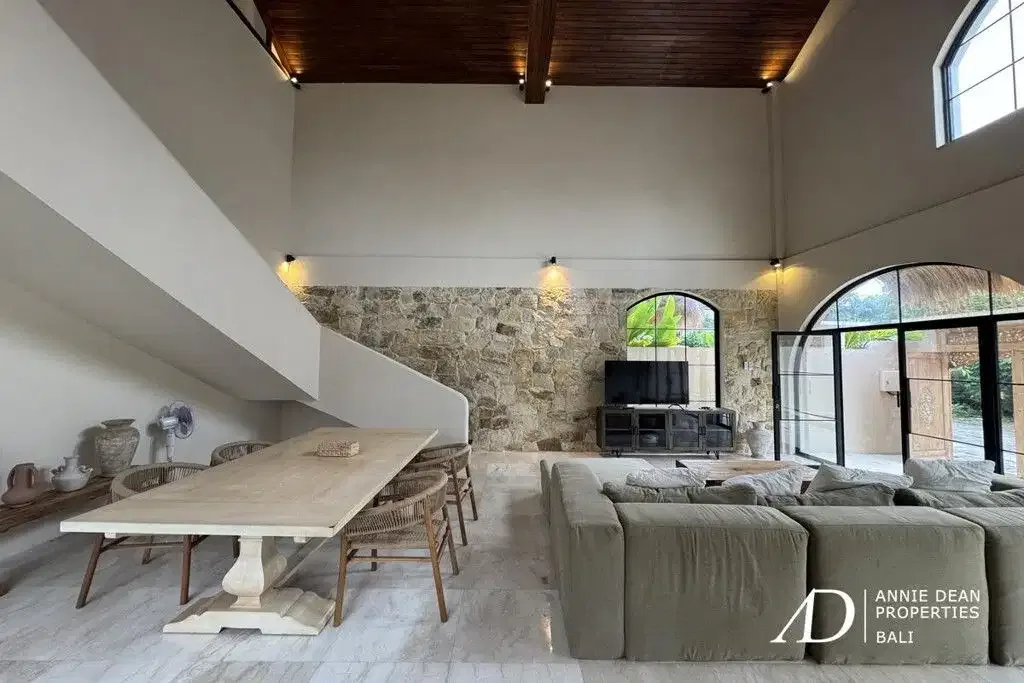 FREEHOLD | MODERN RIVERSIDE VILLA IN NYANYI CANGGU - Image 5 of 10