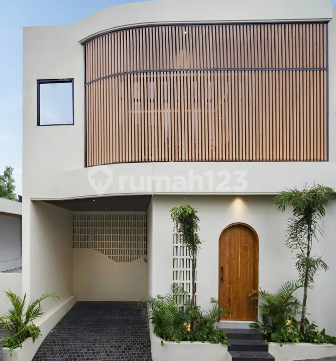 Villa Mewah Leasehold 2 KT Siap Huni di Tumbak Bayuh Pererenan Bali - Image 1 of 4