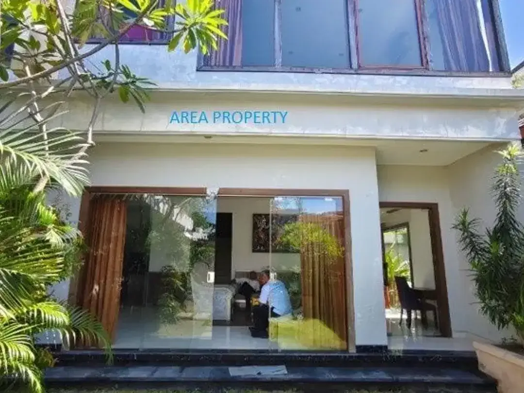 JUAL VILLA ADA KOLAM RENANG, DAERAH JARANG ADA YANG DIJUAL, SEMINYAK, BALI - Image 3 of 3