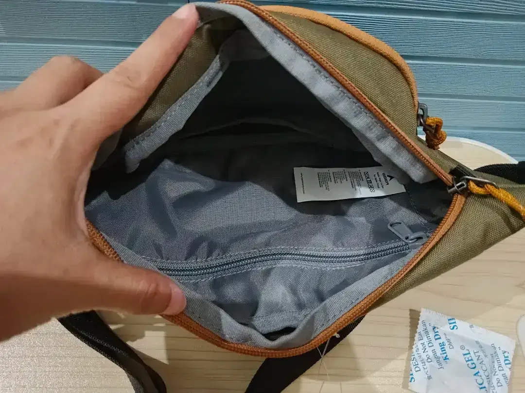 Tas Selempang/Waist/Pinggang Merk EIGER Dijamin ORIGINAL 3L 35x10x15cm - Image 5 of 8
