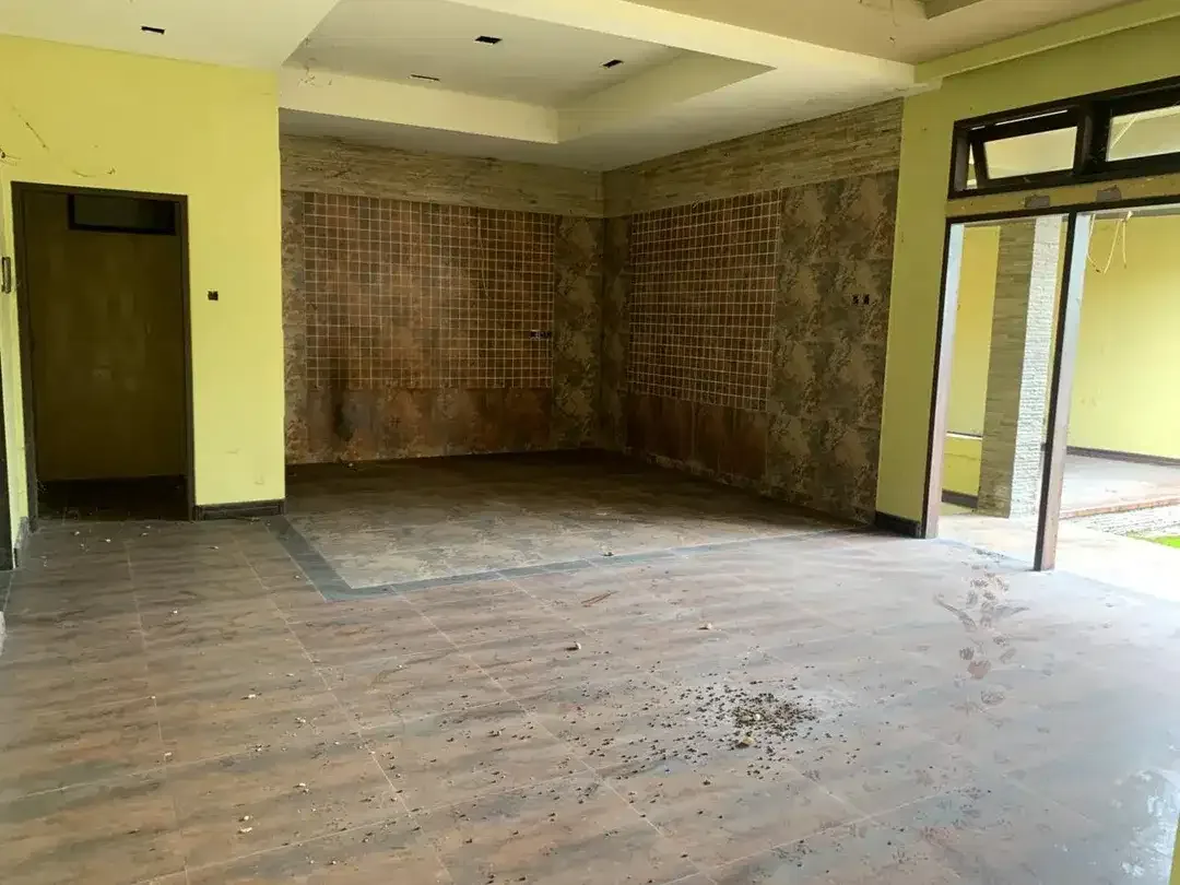 Dijual Rumah Cocok untuk Kantor 7 Kamar di Denpasar Barat - Image 6 of 10