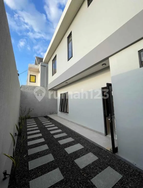 Di Sewakan Rumah Baru di Area Denpasar Barat - Image 2 of 4