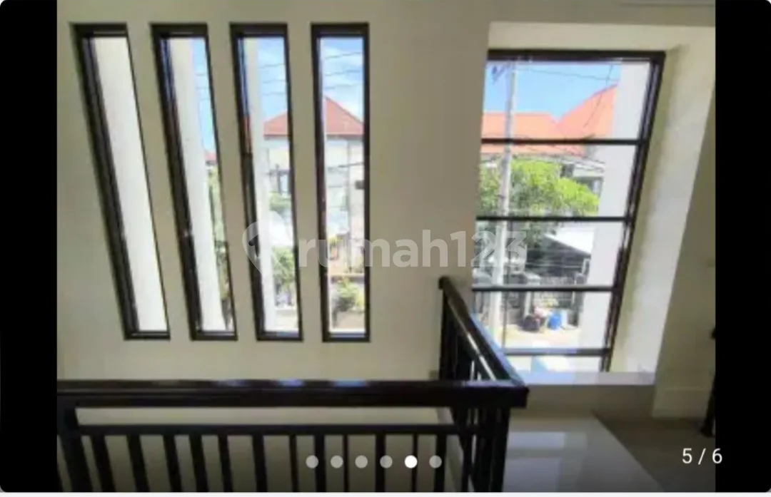 Rumah Tinggal 2 Lantai Semi Furnished Siap Huni Ditengah Kota Denpasar Lokasi Strategis Dekat Dengan Mall,sekolah,rs ,dan Tempat Kulineran Di Area Renon Denpasar Selatan - Image 2 of 4