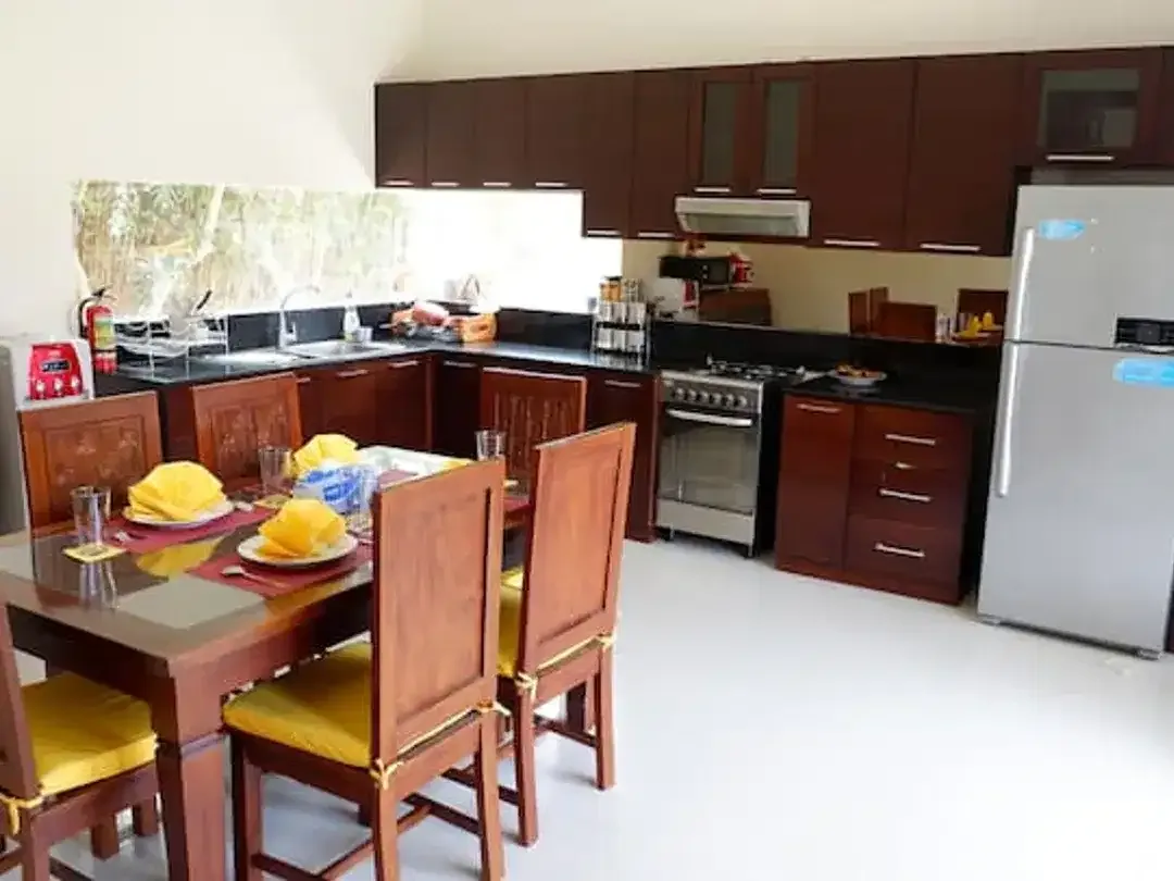 Dijual Villa Modern 4 BR Lokasi Premium di Umalas, Kerobokan, Badung. - Image 2 of 10
