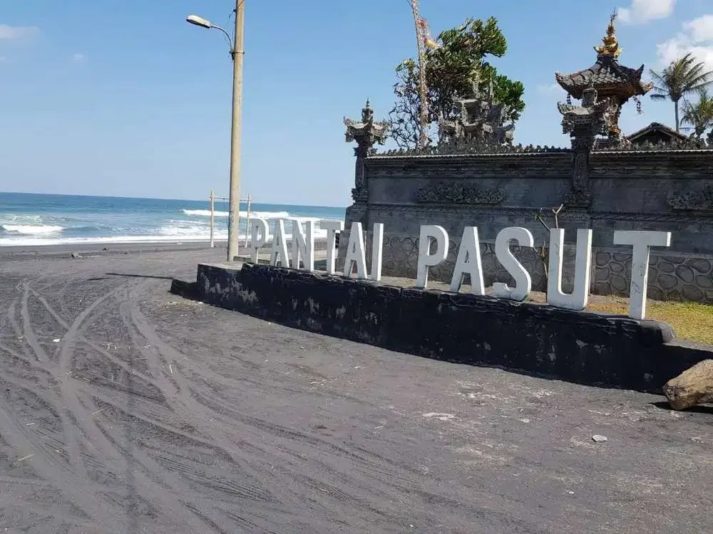 FOR SALE BEACHFRONT LAND AT TABANAN - Image 1 of 5