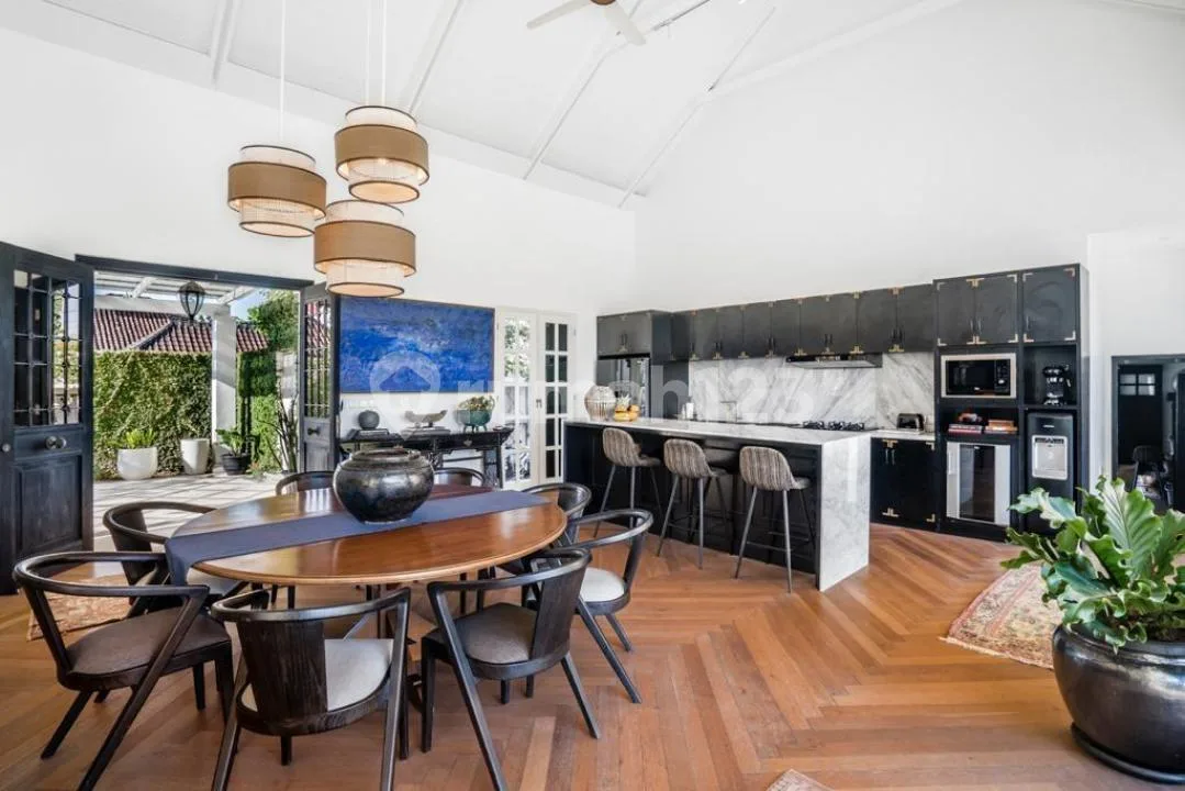 4Br American Colonial Villa, 1100Sqm & Pool In Pererenan - Image 3 of 4