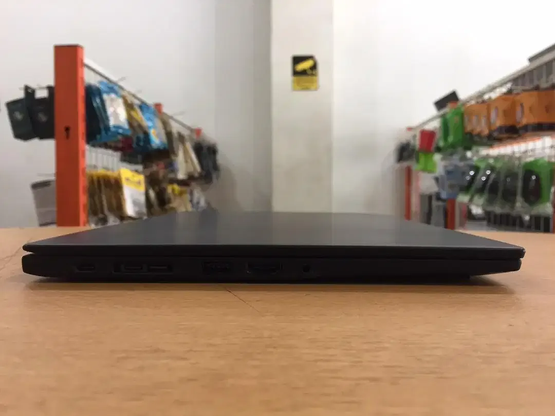 Lenovo ThinkPad X1 Carbon 8th Core i7Gen10 Ram 16GB SSD 256GB Mulus - Image 6 of 10