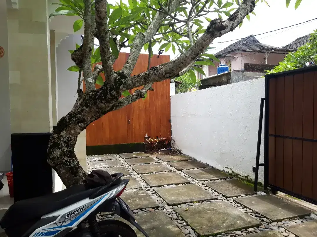 Rumah tinggal yg tenang & nyaman - Image 5 of 10