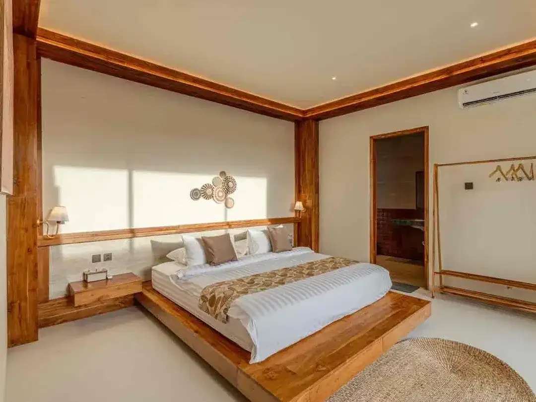 FOR SALE / FREEHOLD & LEASEHOLD

BRAND NEW LUXURY TROPICAL VILLA — SEMINYAK, BALI - Image 6 of 10