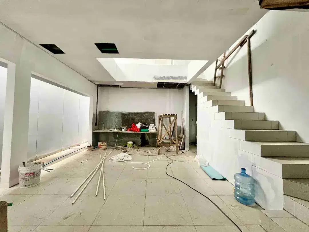 DIJUAL RUMAH BARU DI KAWASAN ELITE RENON DEKAT KOPI NAKO - Image 7 of 10